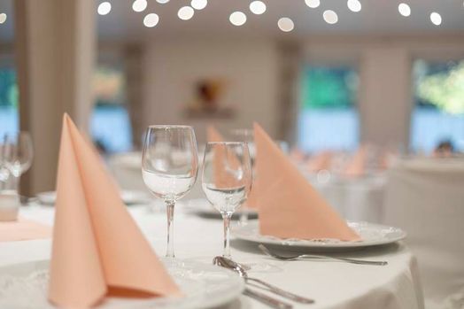 Restaurant "Grüne Stute" - Eingedeckter Platz